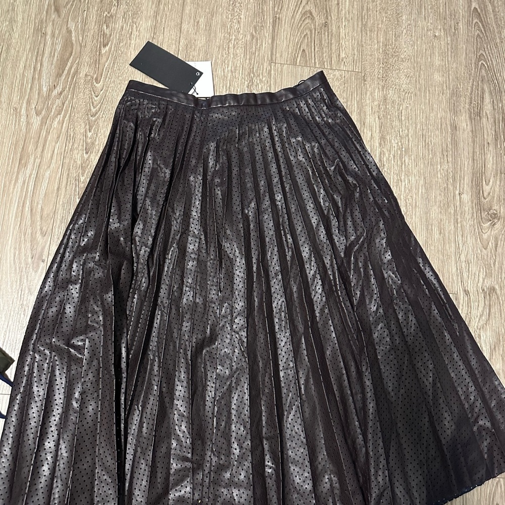 Zara Black Textured A-Line Skirt